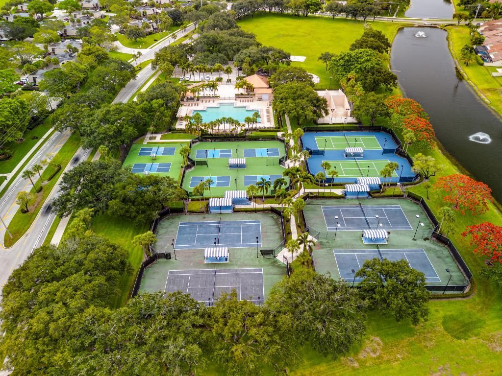 3507 Village Boulevard, Unit 401, West Palm Beach, FL 33409 Photo