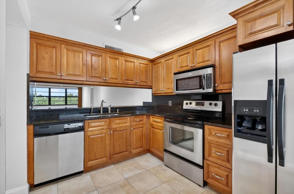 3507 Village Boulevard, Unit 401, West Palm Beach, FL 33409 Photo