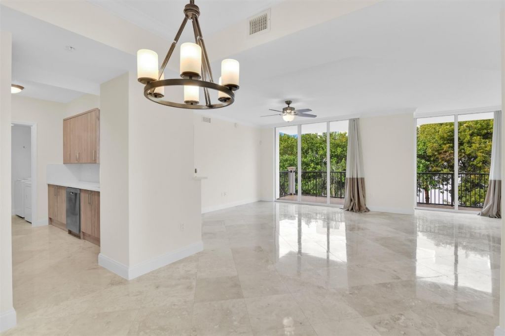 101 SE 20th Avenue, Unit 406, Deerfield Beach, FL 33441 Photo