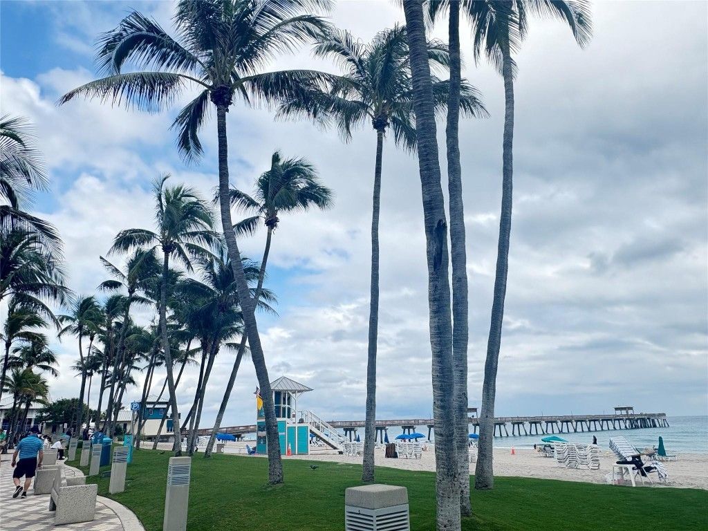 101 SE 20th Avenue, Unit 406, Deerfield Beach, FL 33441 Photo