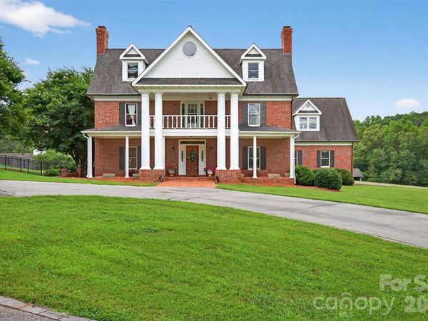 8350 Holler Farm Road, Clemmons, NC 27012