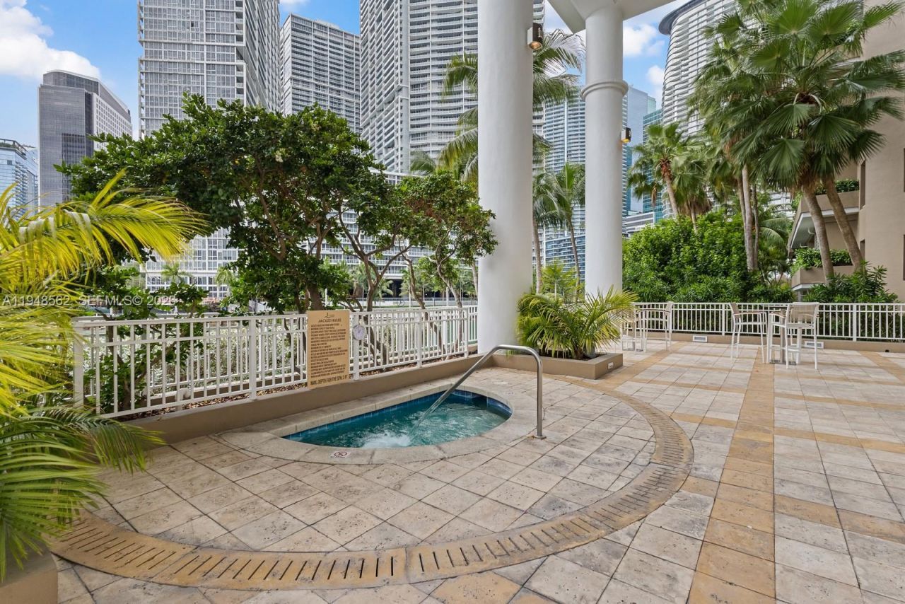801 Brickell Key Blvd, Unit 1005, Miami, FL 33131 Photo