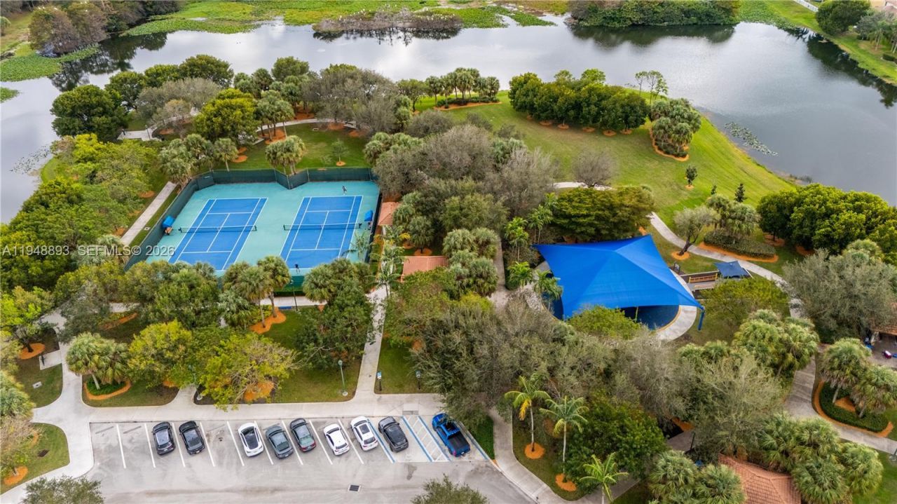 16310 Sapphire Dr, Weston, FL 33331 Photo