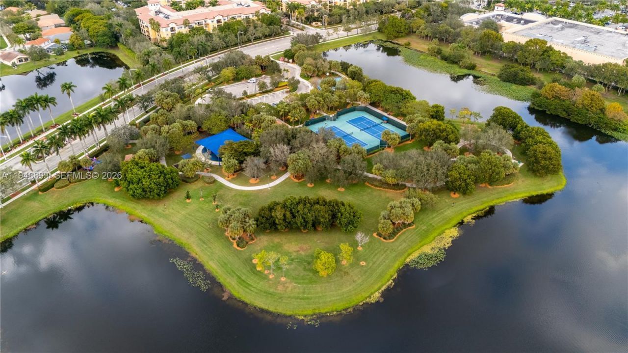 16310 Sapphire Dr, Weston, FL 33331 Photo