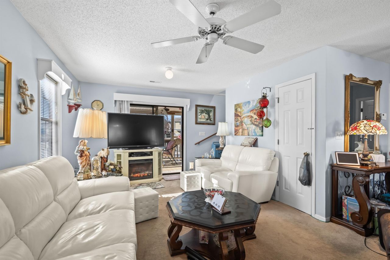 6001 6018 South Kings Hwy. Photo 8