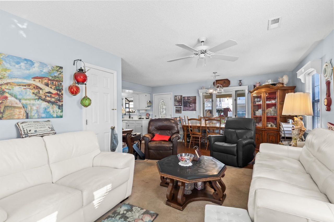 6001 6018 South Kings Hwy. Photo 9