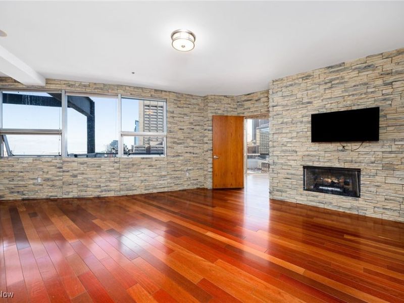 701 W Lakeside Avenue, Unit 1103, Cleveland, OH 44113 Photo 17