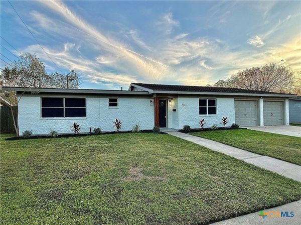 1801 College Drive, Victoria, TX 77901