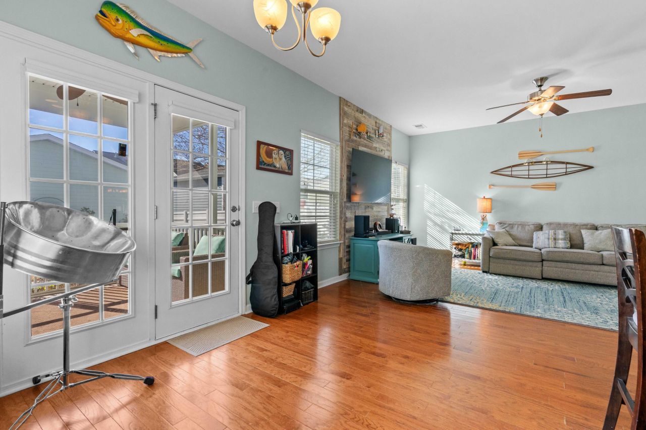 407 Forsythia Avenue Photo 24