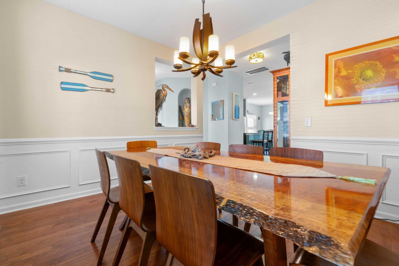 407 Forsythia Avenue Photo 5