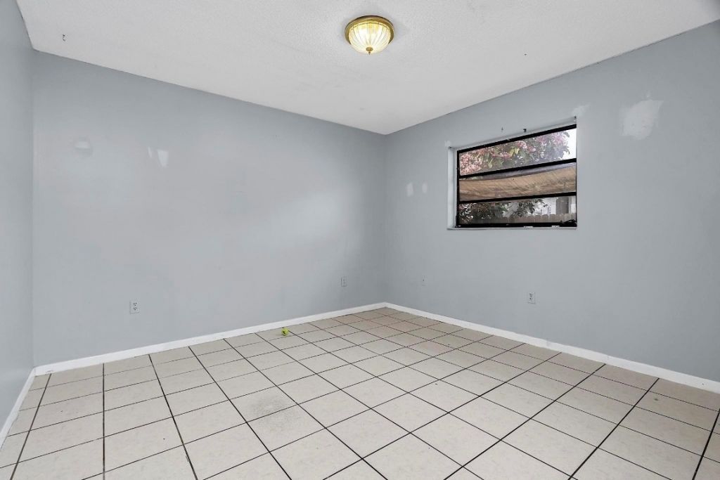 2826-2828 SW 32nd Ct, Miami, FL 33133 Photo