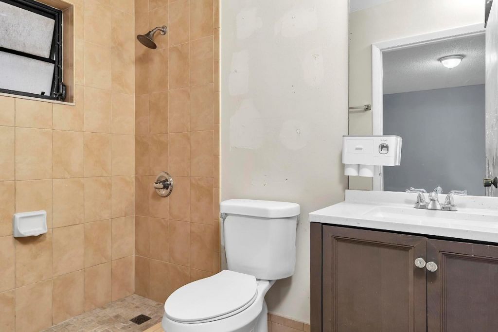 2826-2828 SW 32nd Ct, Miami, FL 33133 Photo