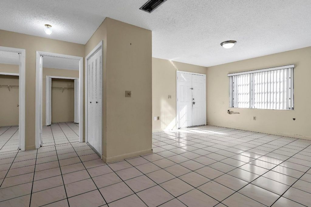 2826-2828 SW 32nd Ct, Miami, FL 33133 Photo