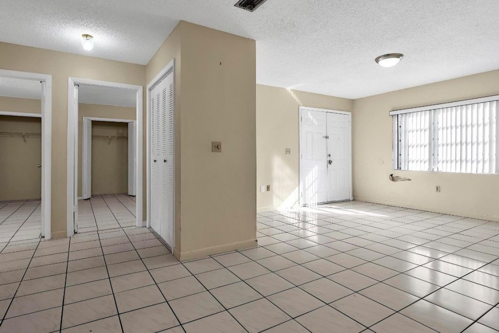 2826-2828 SW 32nd Ct, Miami, FL 33133 Photo