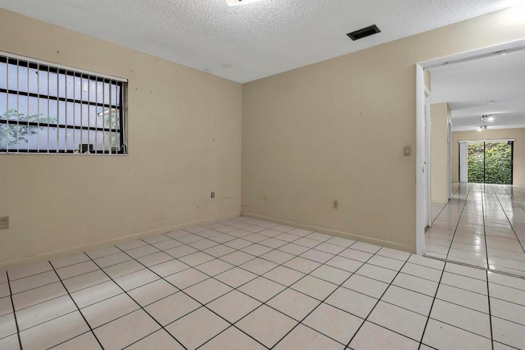 2826-2828 SW 32nd Ct, Miami, FL 33133 Photo