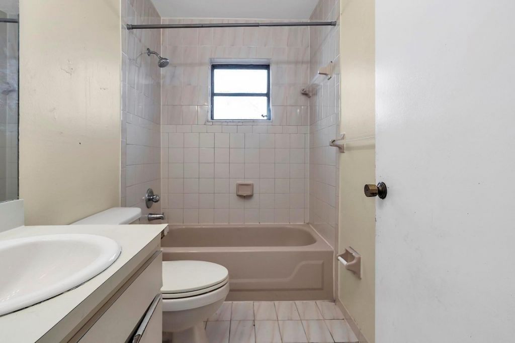 2826-2828 SW 32nd Ct, Miami, FL 33133 Photo