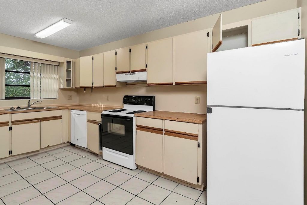 2826-2828 SW 32nd Ct, Miami, FL 33133 Photo