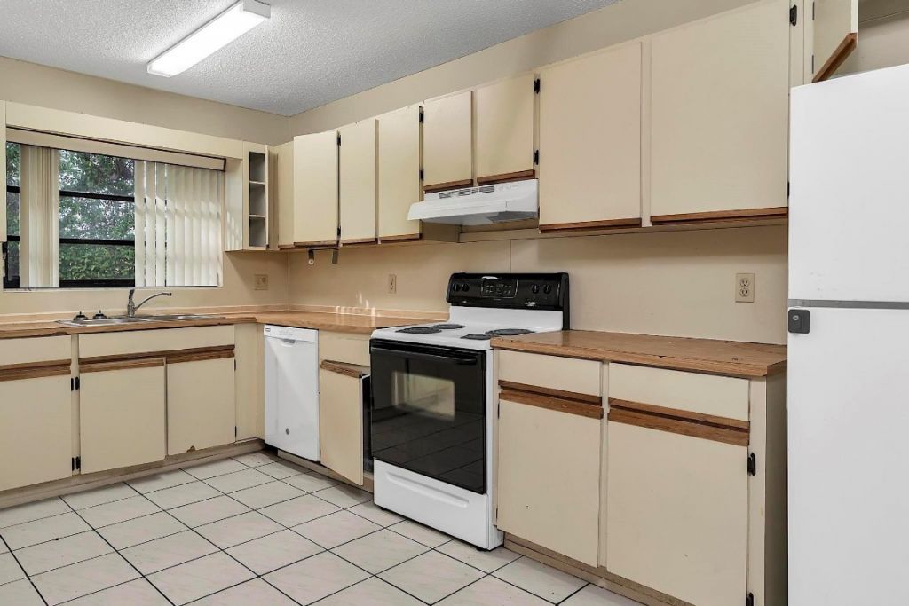 2826-2828 SW 32nd Ct, Miami, FL 33133 Photo