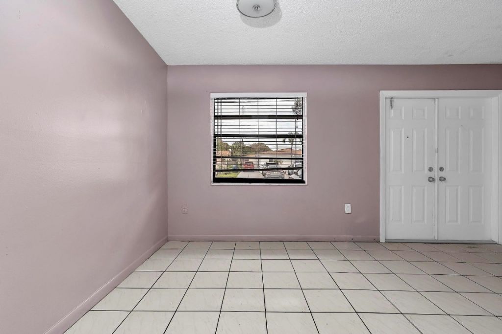 2826-2828 SW 32nd Ct, Miami, FL 33133 Photo