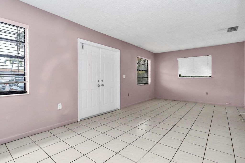 2826-2828 SW 32nd Ct, Miami, FL 33133 Photo