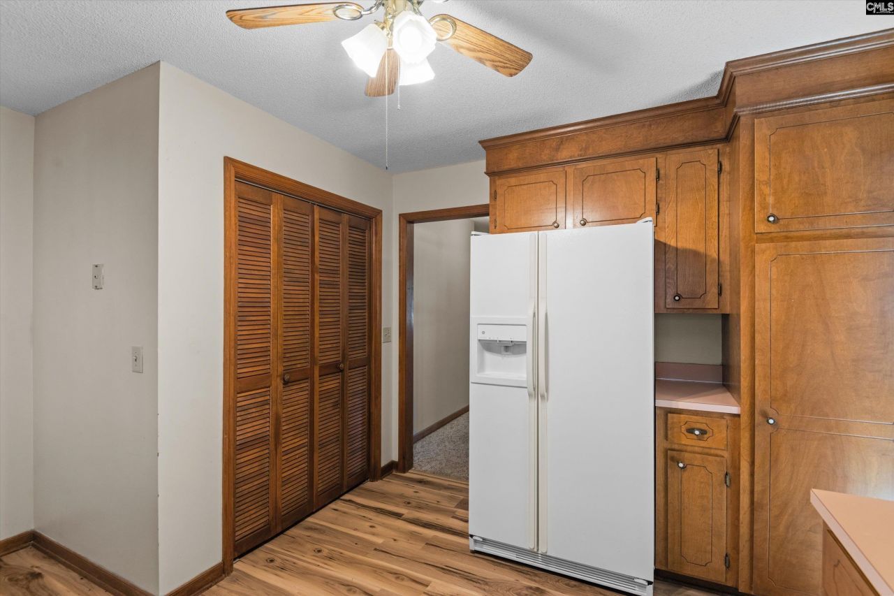 2402 Breezewood Road Photo 12