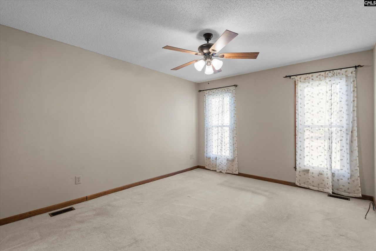 2402 Breezewood Road Photo 13