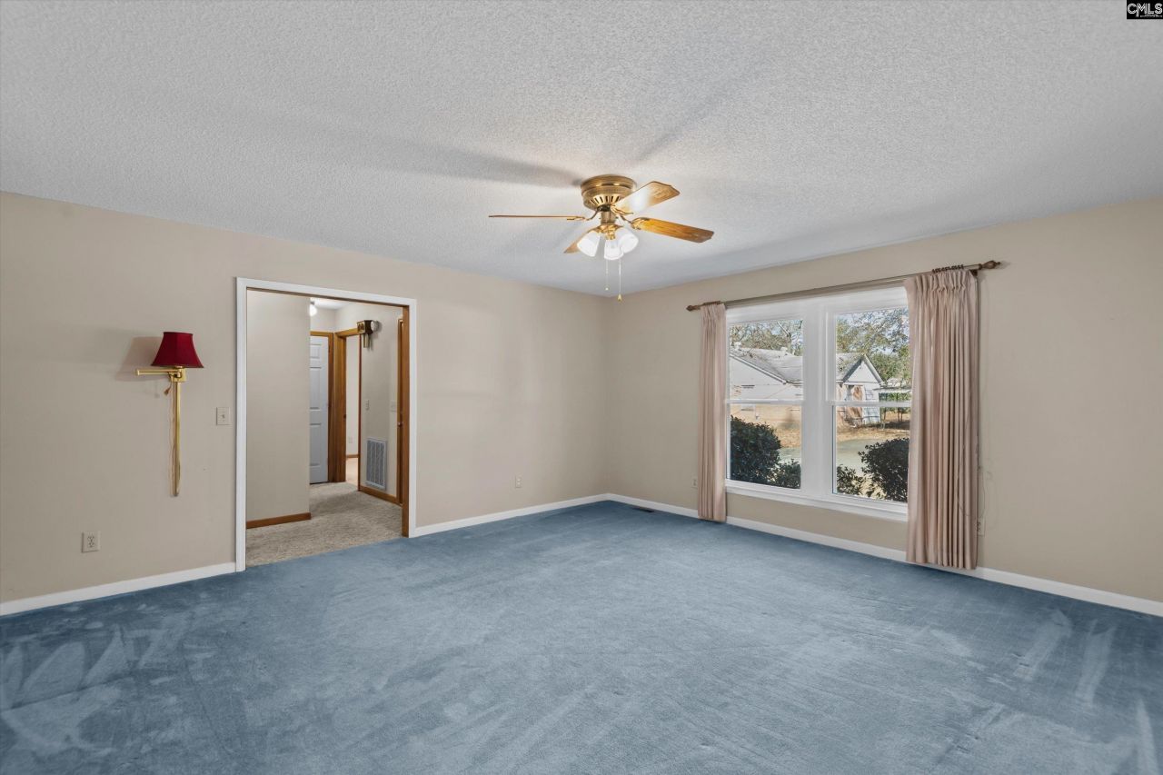 2402 Breezewood Road Photo 4