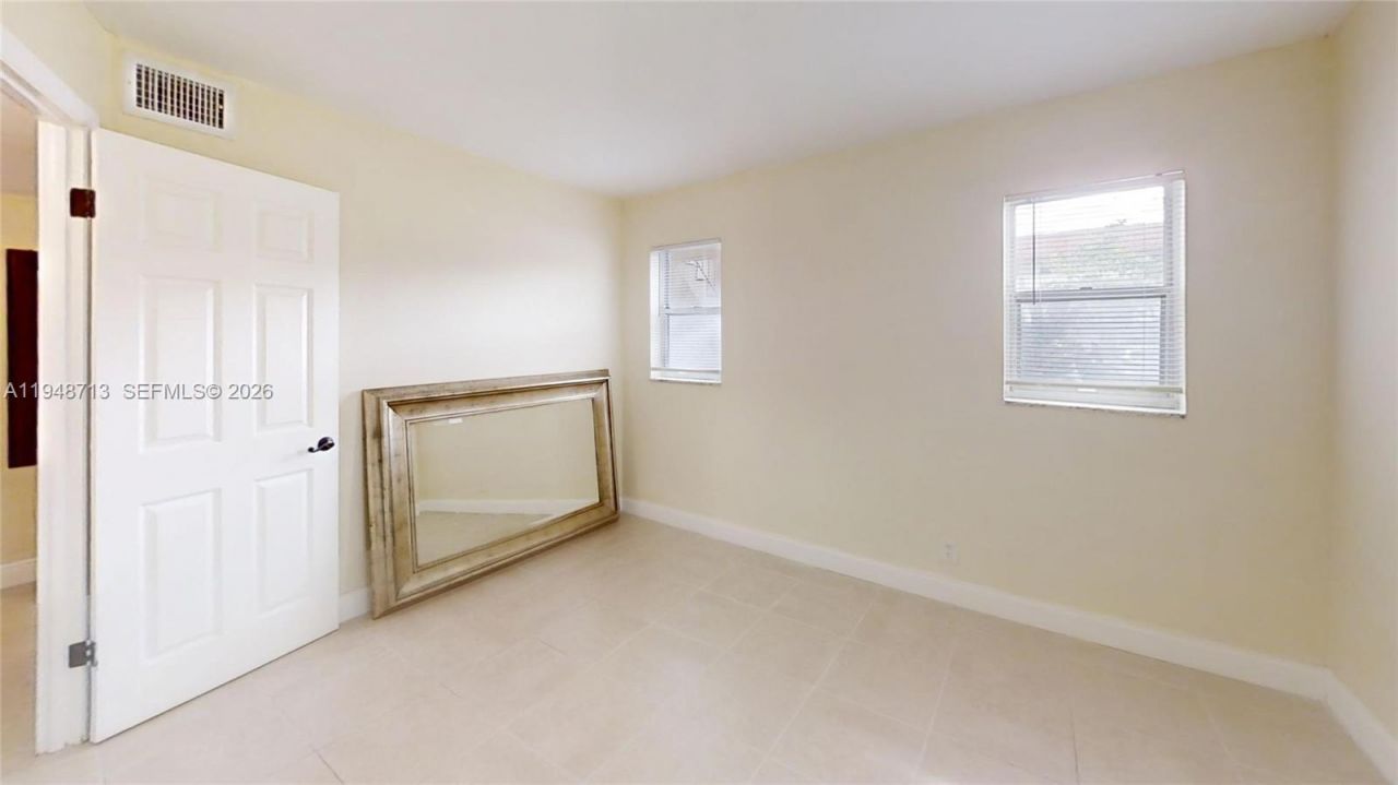 2800 W Sunrise Lakes Dr, Unit 101, Sunrise, FL 33322 Photo