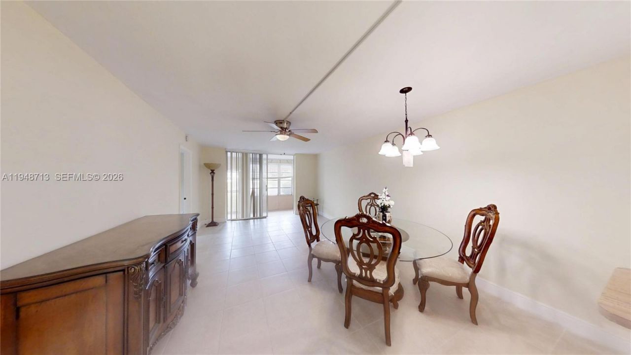 2800 W Sunrise Lakes Dr, Unit 101, Sunrise, FL 33322 Photo