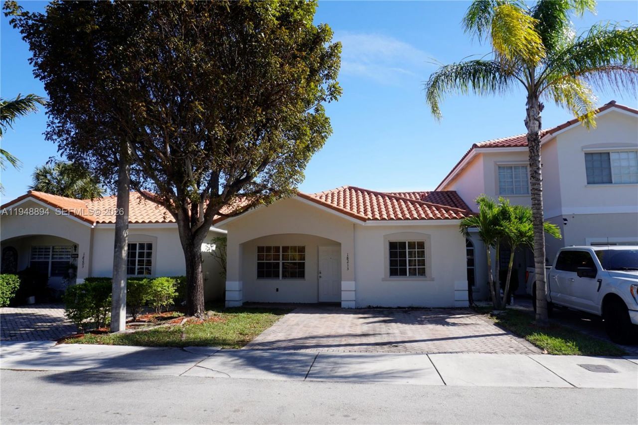 18213 SW 109th Path, Miami, FL 33157 Photo