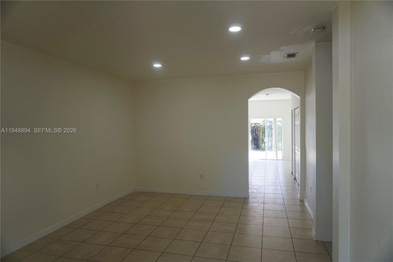 18213 SW 109th Path, Miami, FL 33157 Photo