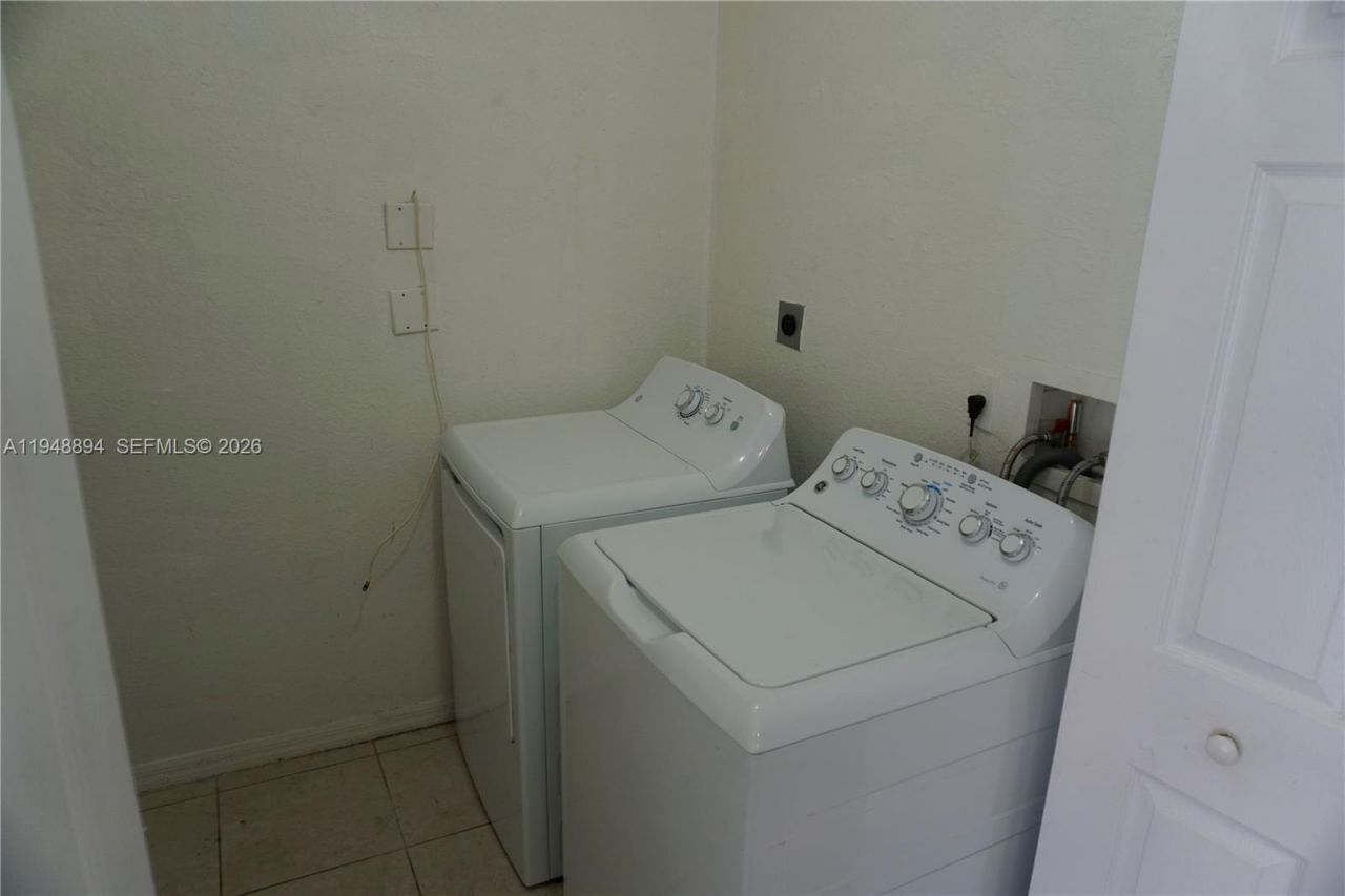 18213 SW 109th Path, Miami, FL 33157 Photo