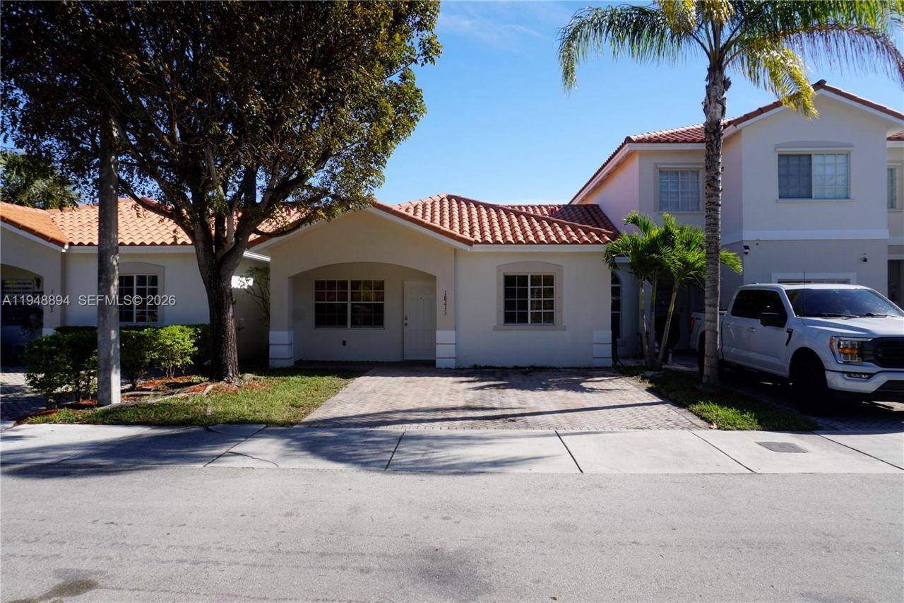 18213 SW 109th Path, Miami, FL 33157 Photo