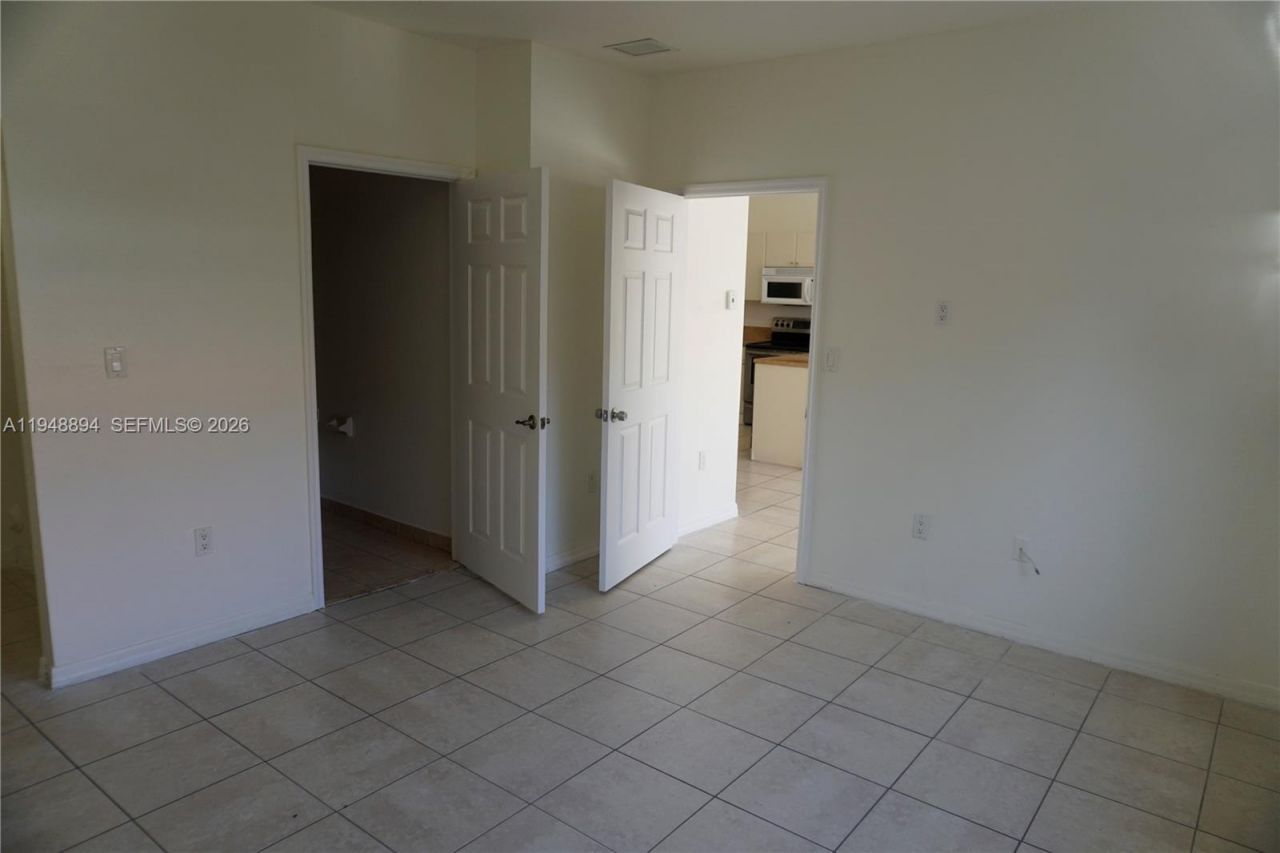 18213 SW 109th Path, Miami, FL 33157 Photo