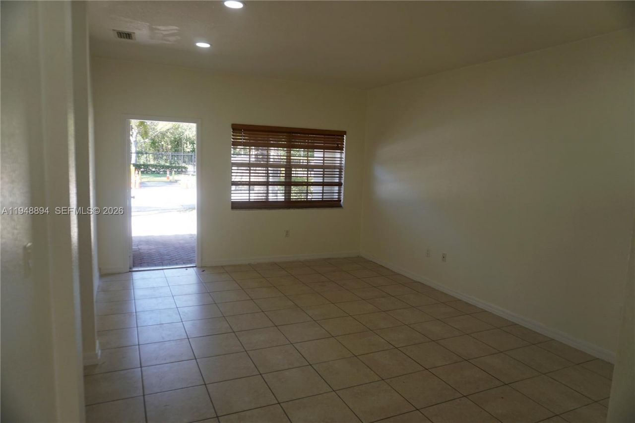 18213 SW 109th Path, Miami, FL 33157 Photo