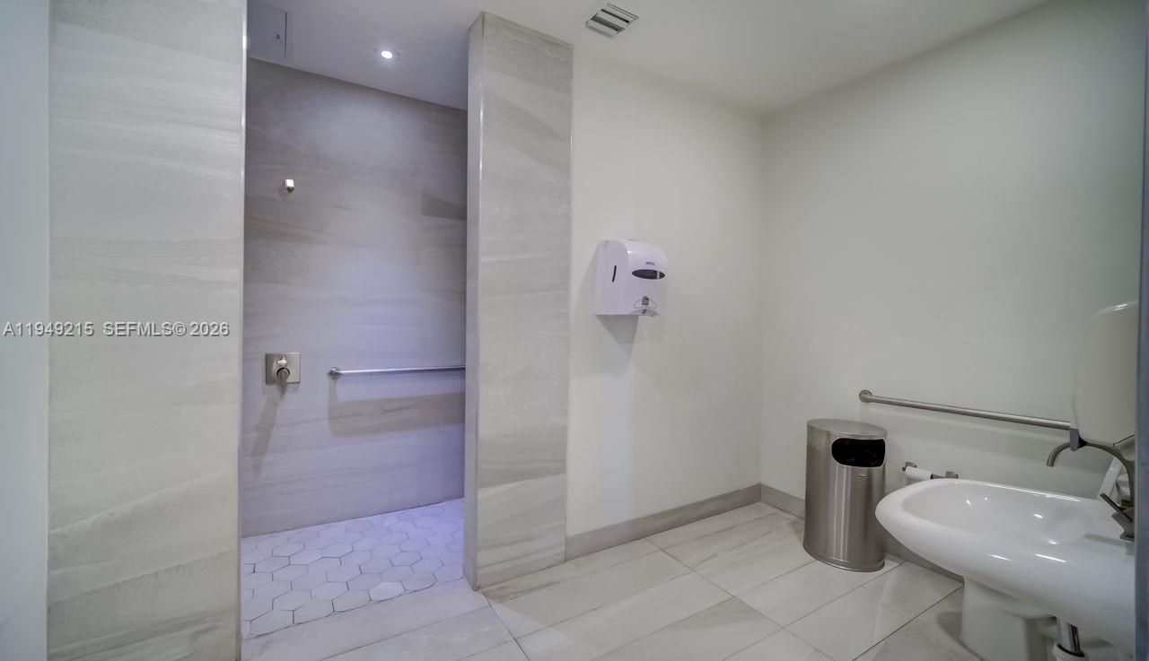 1228 West Ave, Unit 603, Miami Beach, FL 33139 Photo