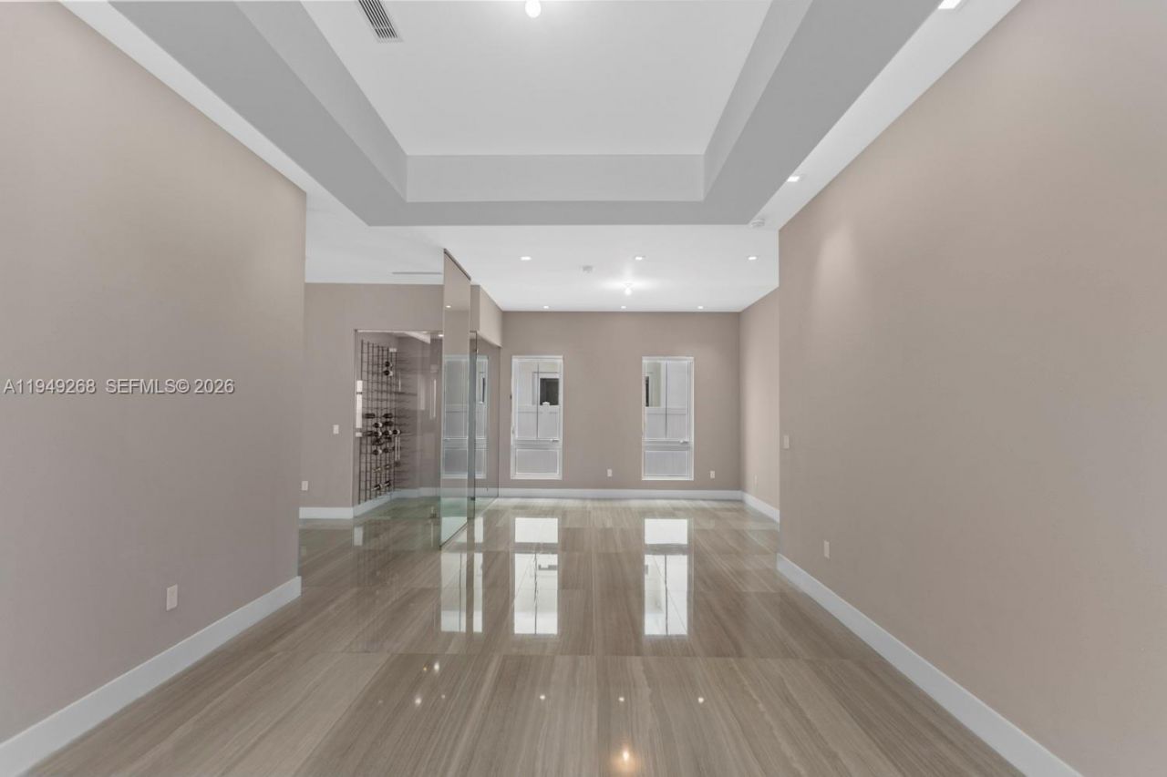 8415 NW 34th Dr, Doral, FL 33122 Photo