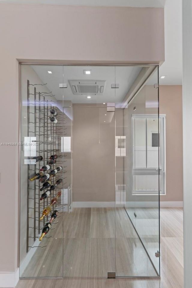 8415 NW 34th Dr, Doral, FL 33122 Photo