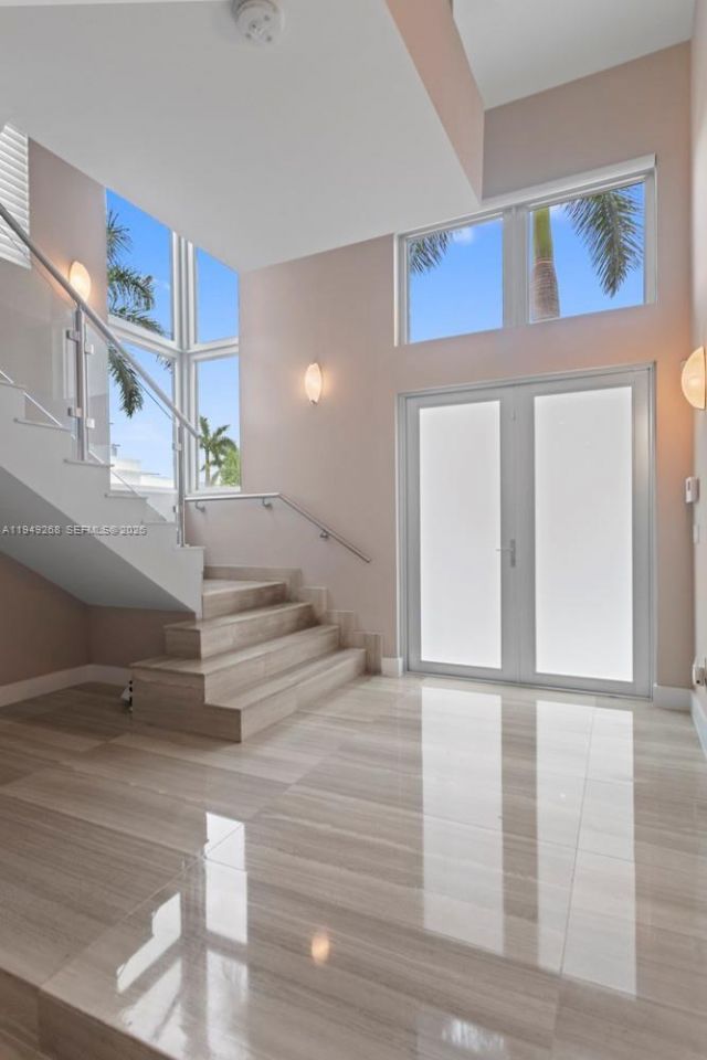 8415 NW 34th Dr, Doral, FL 33122 Photo