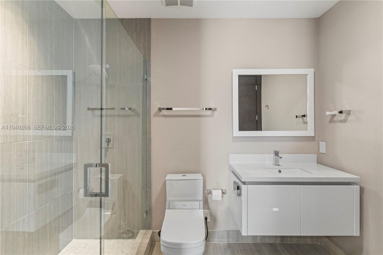 8415 NW 34th Dr, Doral, FL 33122 Photo