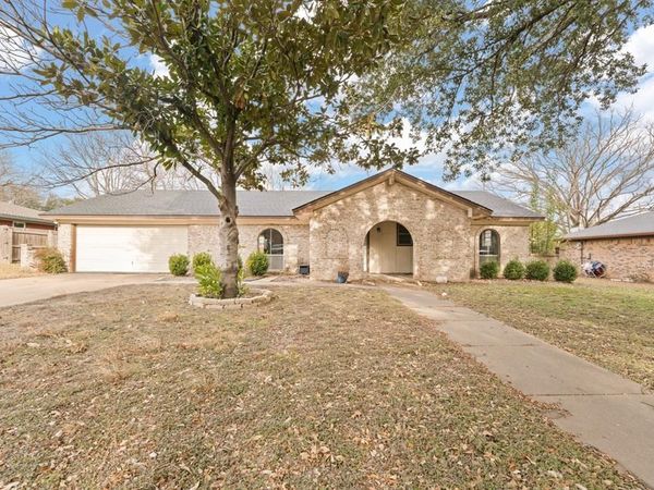 1108 Trace Road , Cleburne, TX 76033