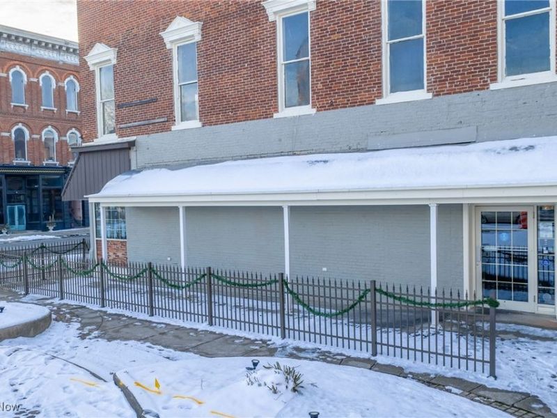 110 S Broadway Street, New Philadelphia, OH 44663 Photo 5