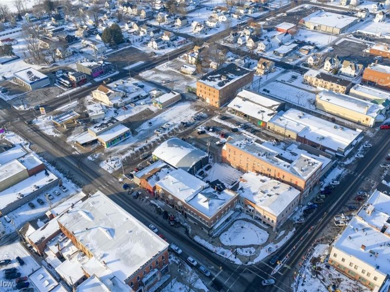 110 S Broadway Street, New Philadelphia, OH 44663 Photo 7