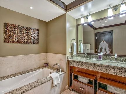 13051 Ritz-carlton Highlands Dr, Truckee, CA 96161 Photo