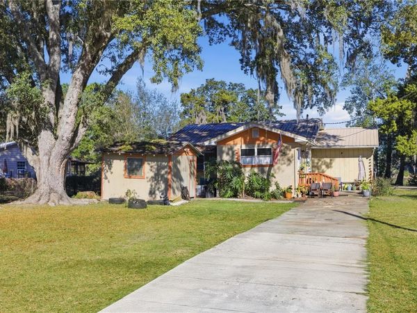 872 LAKE SHORE TERRACE, INTERLACHEN, FL 32148