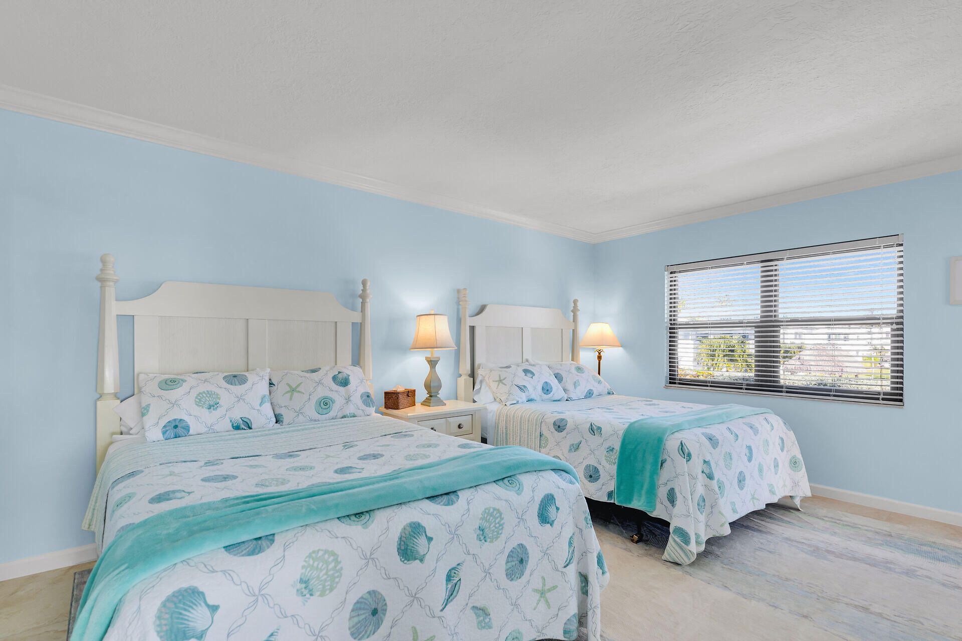 1133 W Ocean Drive, Unit 17, Key Colony Beach, FL 33050 Photo