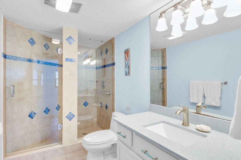 1133 W Ocean Dr Drive, Unit 17, Key Colony Beach, FL 33051 Photo