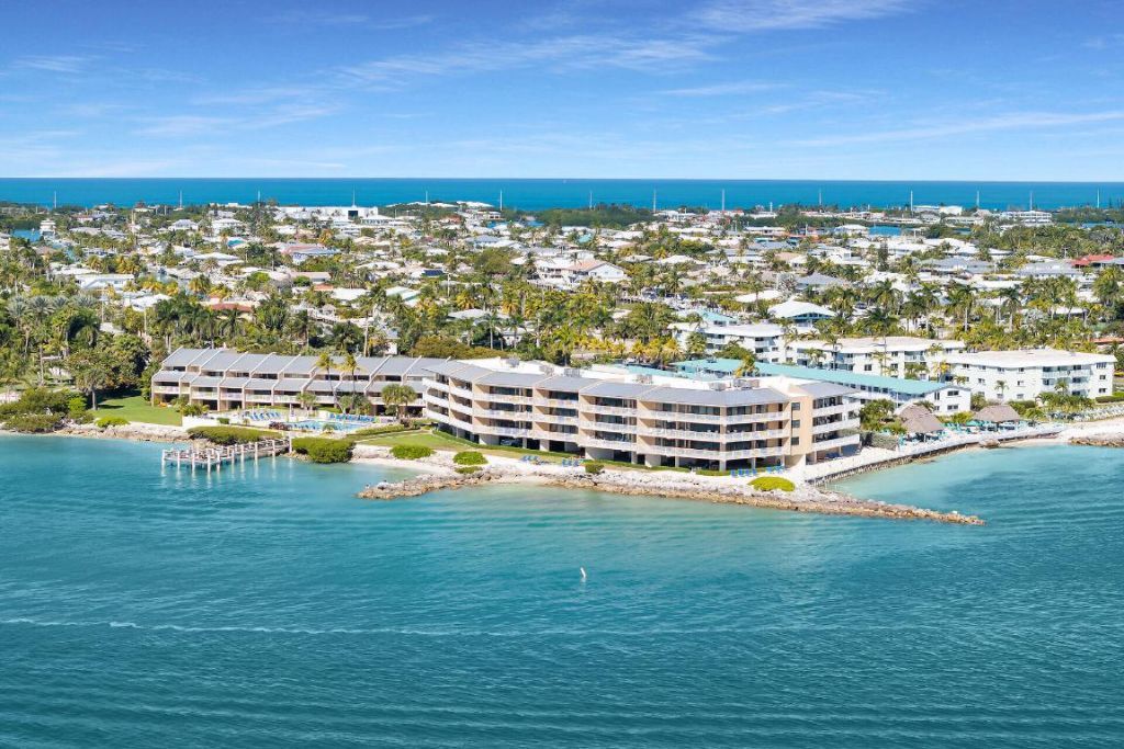 1133 W Ocean Dr Drive, Unit 17, Key Colony Beach, FL 33051 Photo