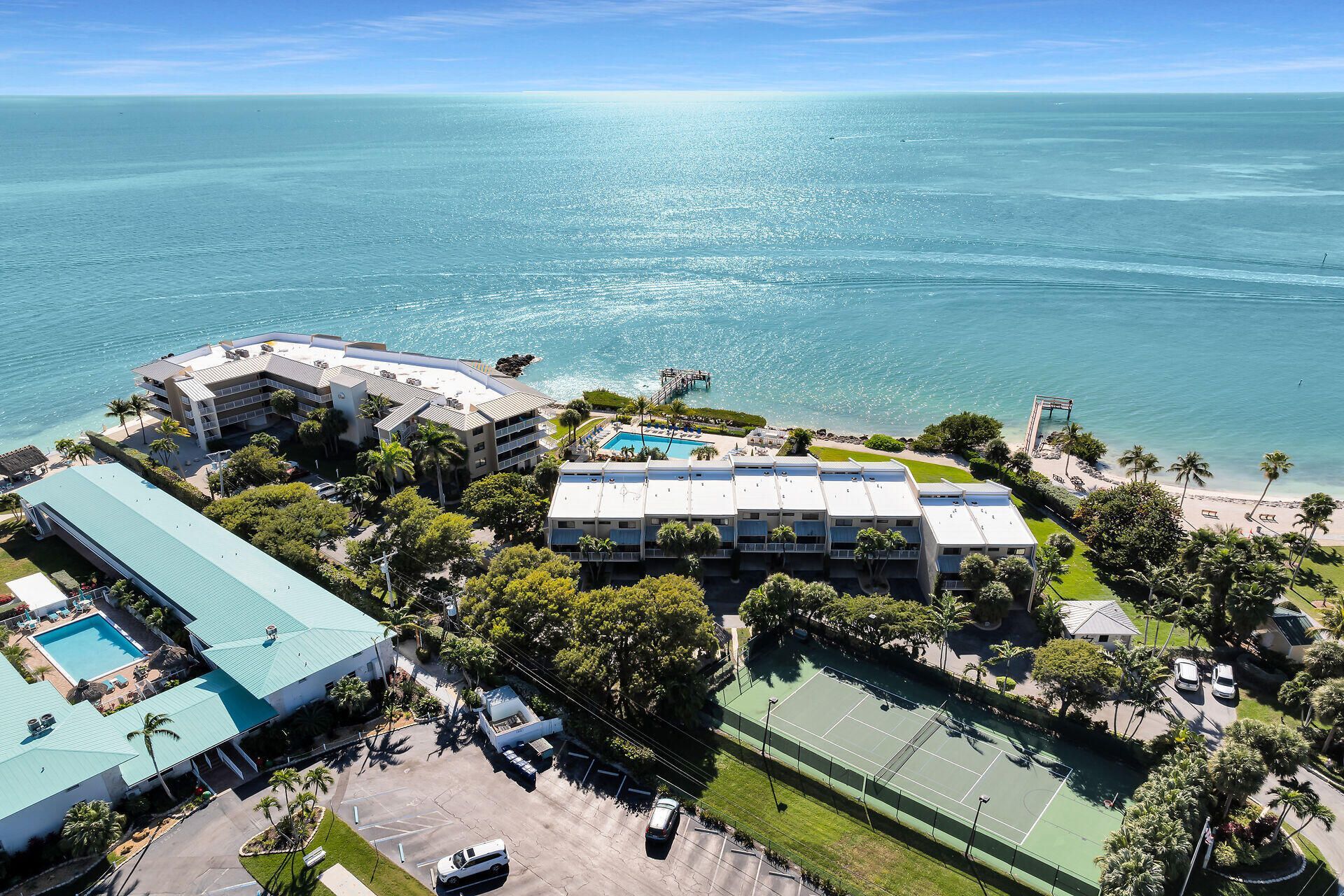 1133 W Ocean Drive, Unit 17, Key Colony Beach, FL 33050 Photo