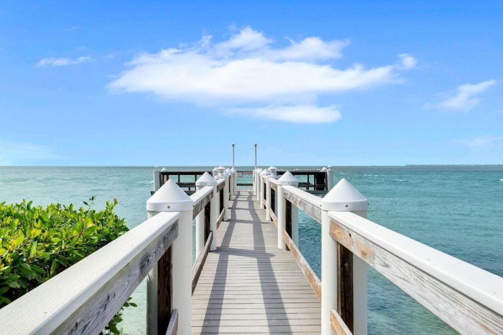 1133 W Ocean Drive, Unit 17, Key Colony Beach, FL 33050 Photo